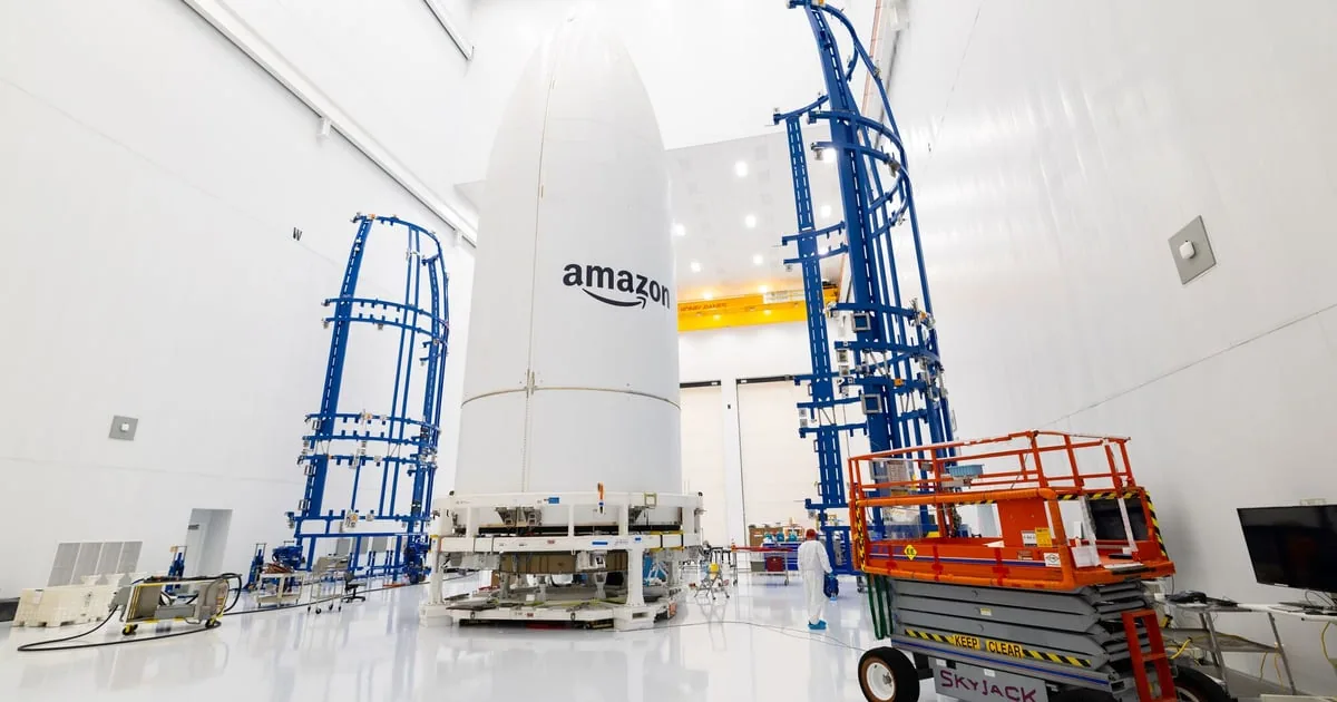 Amazon Leo FCC Extension Keeps Starlink Satellite Rivalry Alive