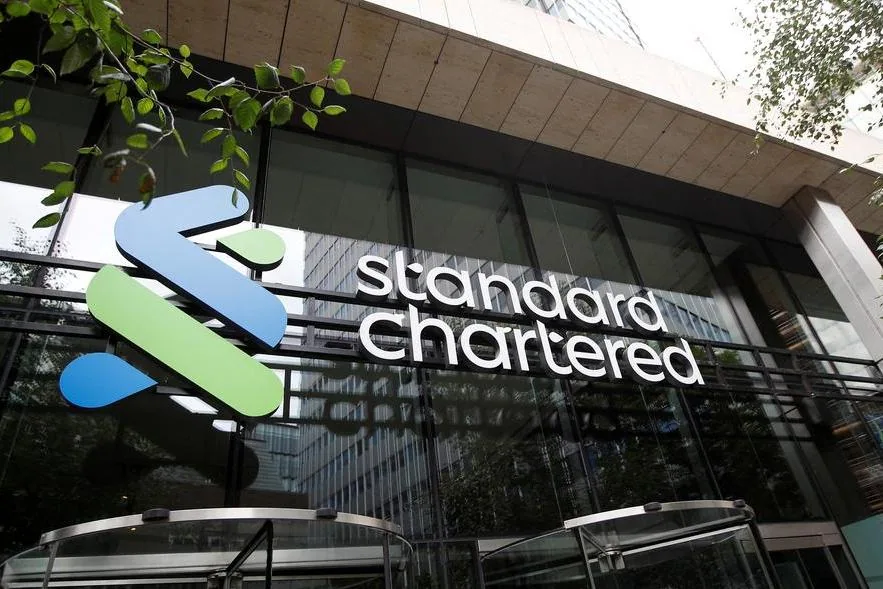 Bitcoin Sell-Off Tests Strategy's Treasury Signal as Standard Chartered Holds Its Call