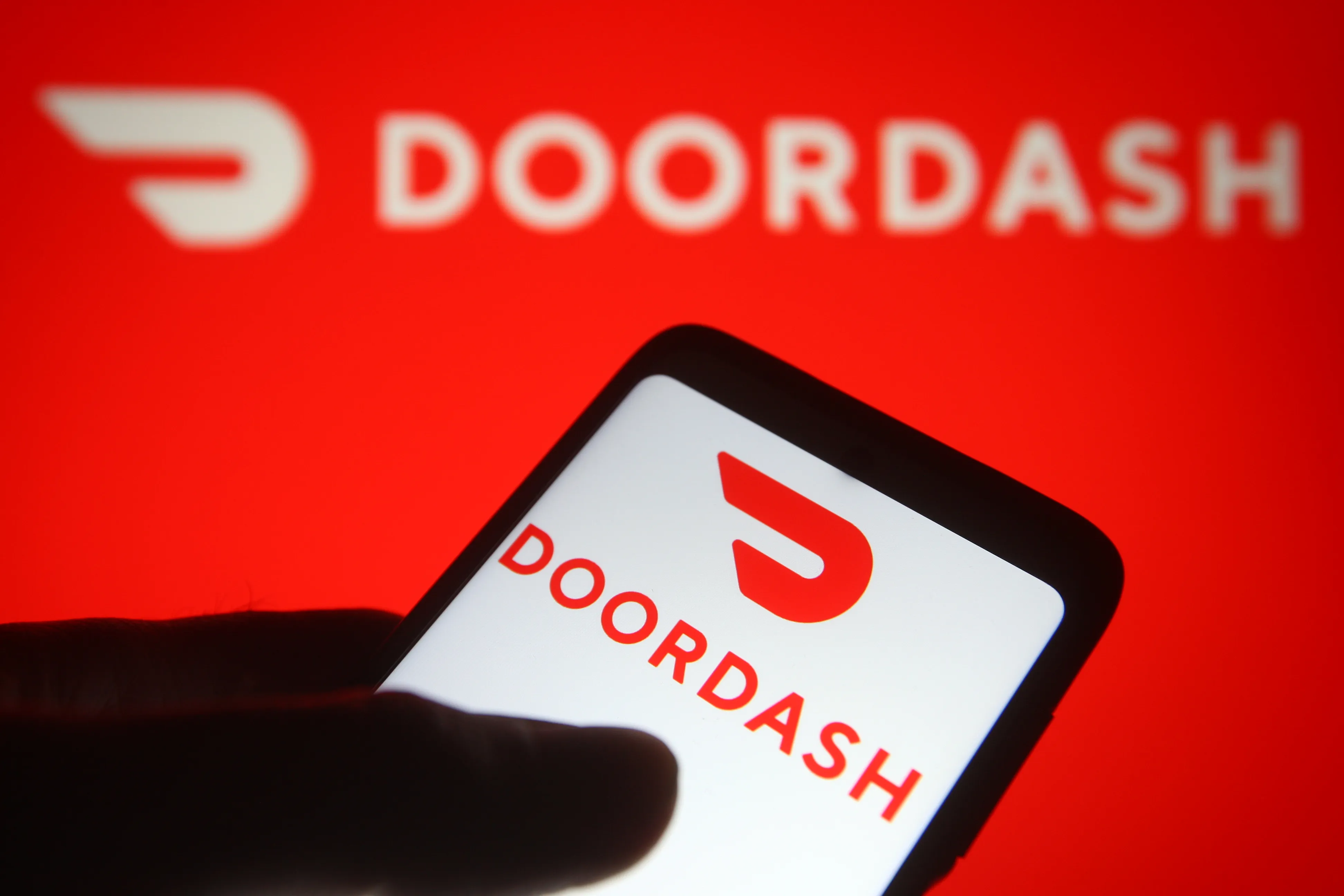 DoorDash Tests AI Ordering With Prompts, Photos And Reservation Search